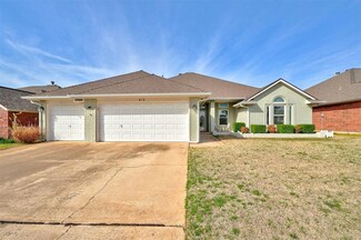 419 Cactus Rd, Yukon, OK 73099