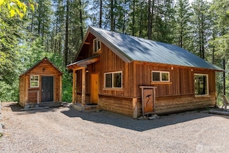 98 Homestead Rd, Winthrop, WA 98862