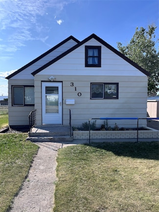 310 3rd Ave SE, Cut Bank, MT 59427
