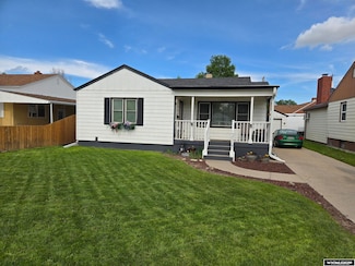 2117 E D St, Torrington, WY 82240