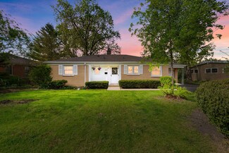 2232 Central Rd, Glenview, IL 60025