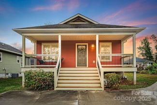 304 Hazel Mill Rd, Asheville, NC 28806