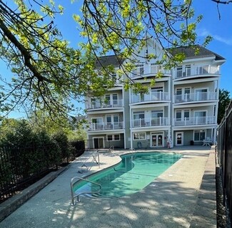 614 Pond St Unit 1117, Braintree, MA 02184
