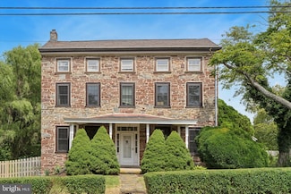 11 N Grange Ave, Collegeville, PA 19426