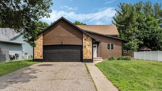 337 9 1 2 St N, Sauk Rapids, MN 56379