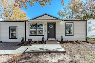 1126 S Christine St, Wichita, KS 67218