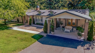 1121 Yeust Rd, Azalea, OR 97410