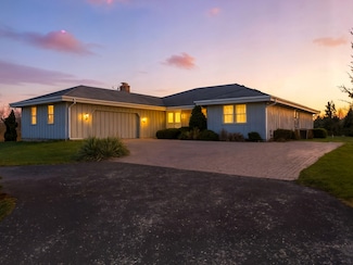 195 Clover Hill Ln, Barrington, IL 60010