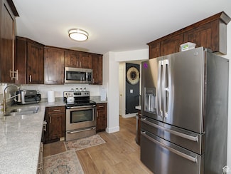 1058 S Turquoise Way, Sandy, UT 84094