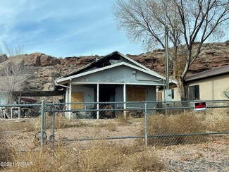 857 N 3rd Ave, Holbrook, AZ 86025