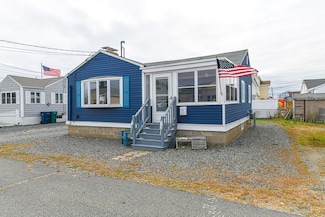 23 Wall St, Hampton, NH 03842