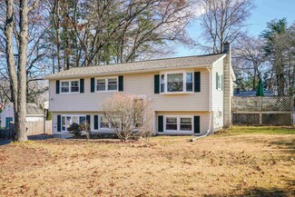49 Pershing St, Manchester, NH 03102