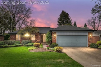 14354 Bangor Dr, Sterling Heights, MI 48313