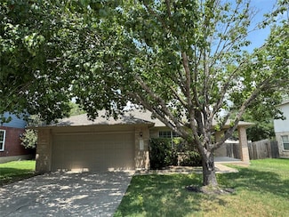 215 San Felipe Dr, Kyle, TX 78640