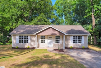 26 Cuttino Cir, Greenville, SC 29609
