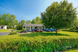 552 W B St, Wellston, OH 45692
