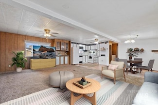 157 S Sunlight Ave, Star, ID 83669