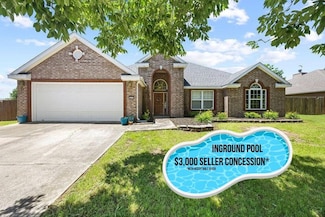 2977 N Quartz Dr, Fayetteville, AR 72704