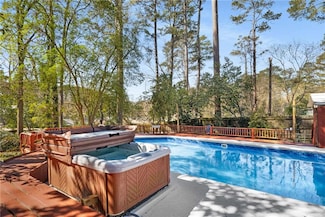 1175 Kingsley Cir NE, Atlanta, GA 30324