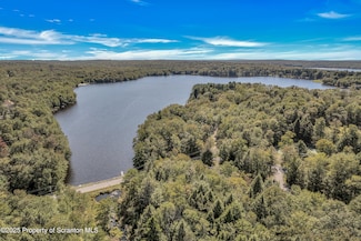 119 Hemlock Ct, Gouldsboro, PA 18424