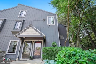 84 Windbrooke Cir, Gaithersburg, MD 20879