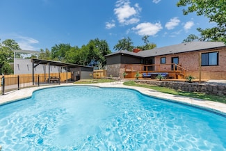 510 Avenue E, Marble Falls, TX 78654