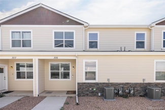 306 S 4th Ct, Deer Trail, CO 80105