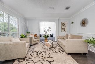 2704 Crestwood Ln, Lewisville, TX 75077