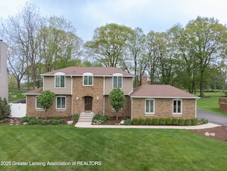 6108 Skyline Dr, East Lansing, MI 48823
