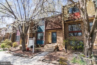 6868 Deer Run Dr, Alexandria, VA 22306