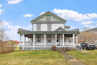 247 Agassiz St, Bethlehem, NH 03574