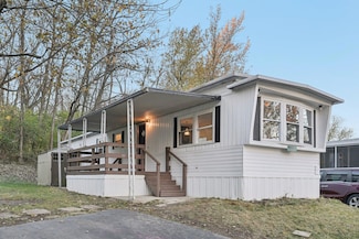 99 Hampton Ln, Reynoldsburg, OH 43068