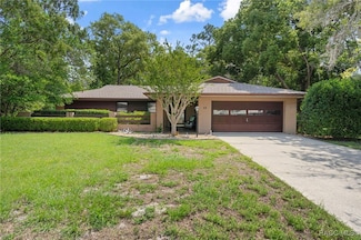 52 Douglas St, Homosassa, FL 34446