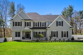 810 North St, Walpole, MA 02081