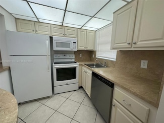 1638 Embassy Dr Unit 307, West Palm Beach, FL 33401