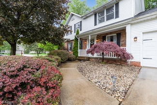 7452 Sir Roberts Ct, Mentor, OH 44060