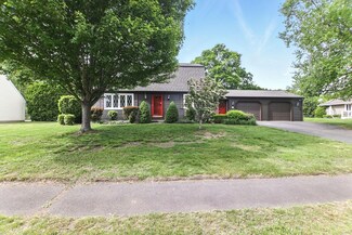 14 Provin Mountain Dr, Feeding Hills, MA 01030