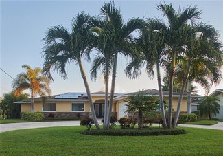 1141 42nd Ave NE, Saint Petersburg, FL 33703