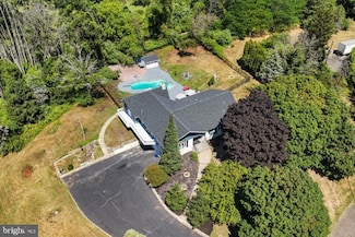 1 Rossi Dr, Clinton, NJ 08809