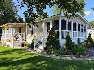 36 N Emperor Dr, Concord, NH 03303