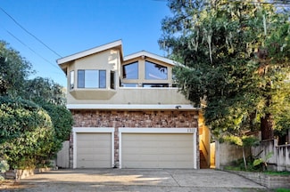 1311 Lincoln Ave, Pacific Grove, CA 93950