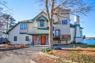 61 Colonial Rd, Webster, MA 01570