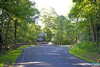 25 Stony Cove Ln, Roseland, VA 22967