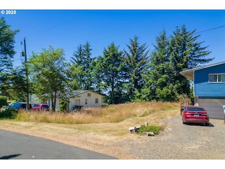 2118 NW View Ridge Dr, Waldport, OR 97394