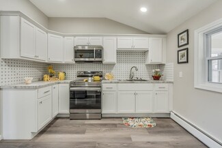 225 Shady Brook Ln, Springfield, MA 01118