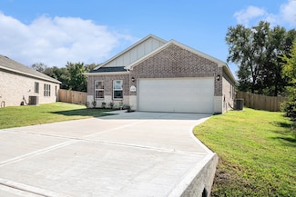 12359 Pecan Dr, Willis, TX 77318
