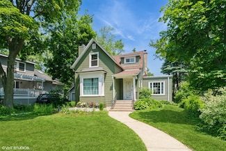 2617 Thayer St, Evanston, IL 60201