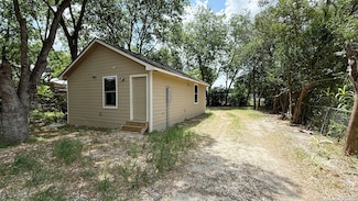 520 W Mayfield Blvd Unit 2, San Antonio, TX 78211