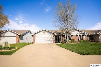 13212 Hillsborough Dr, Omaha, NE 68164