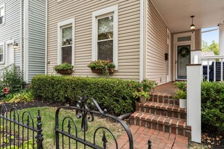 202 E Mithoff St, Columbus, OH 43206